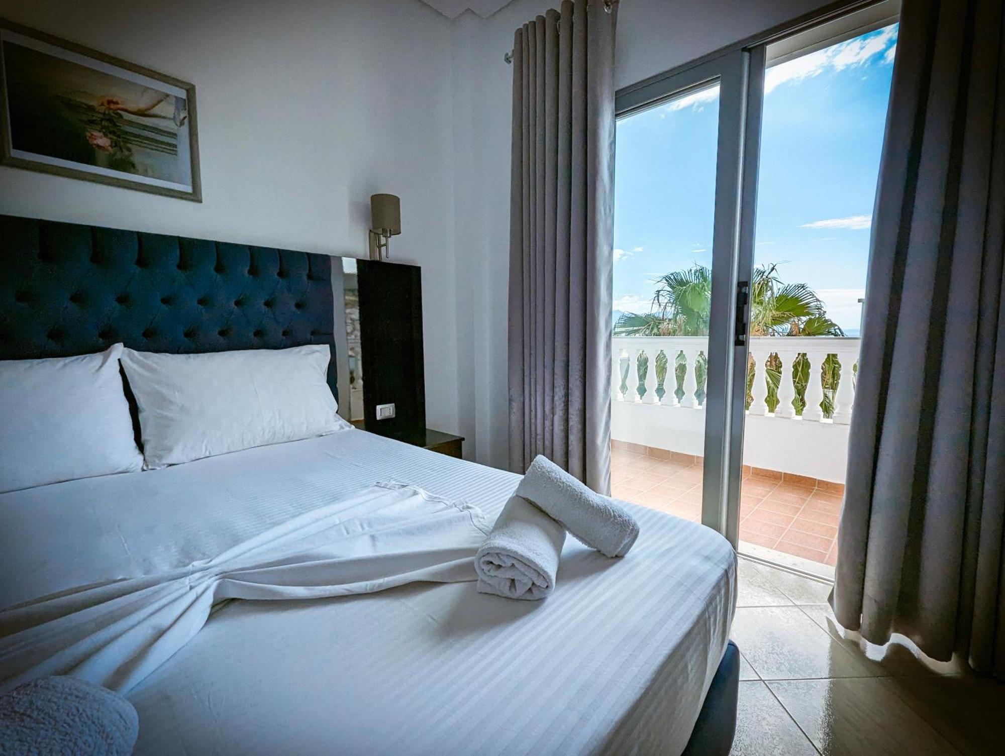 Hotel Fron Sarandë Eksteriør bilde