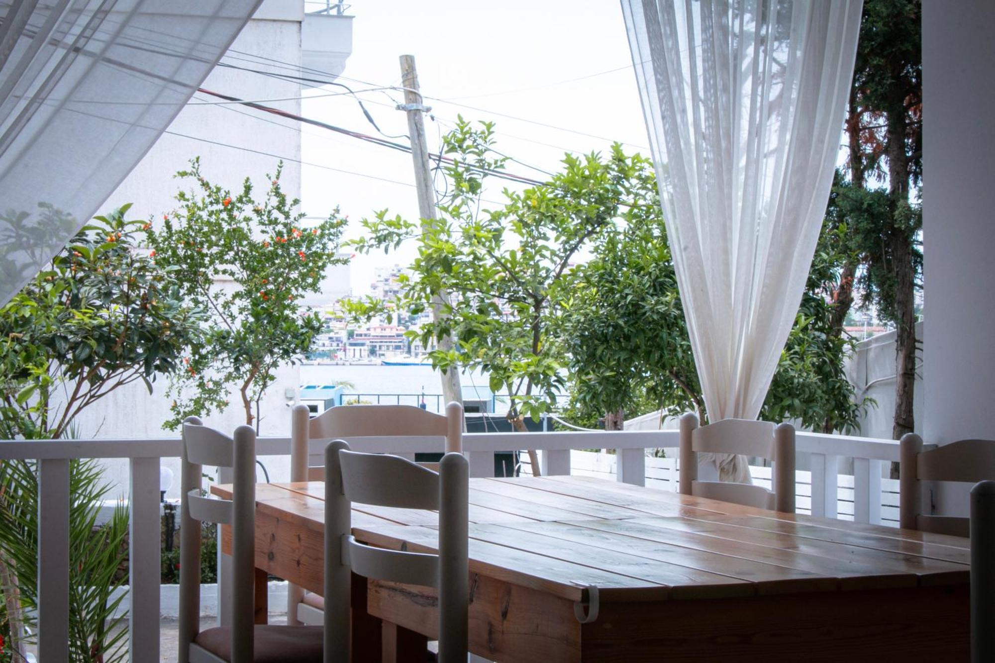 Hotel Fron Sarandë Eksteriør bilde