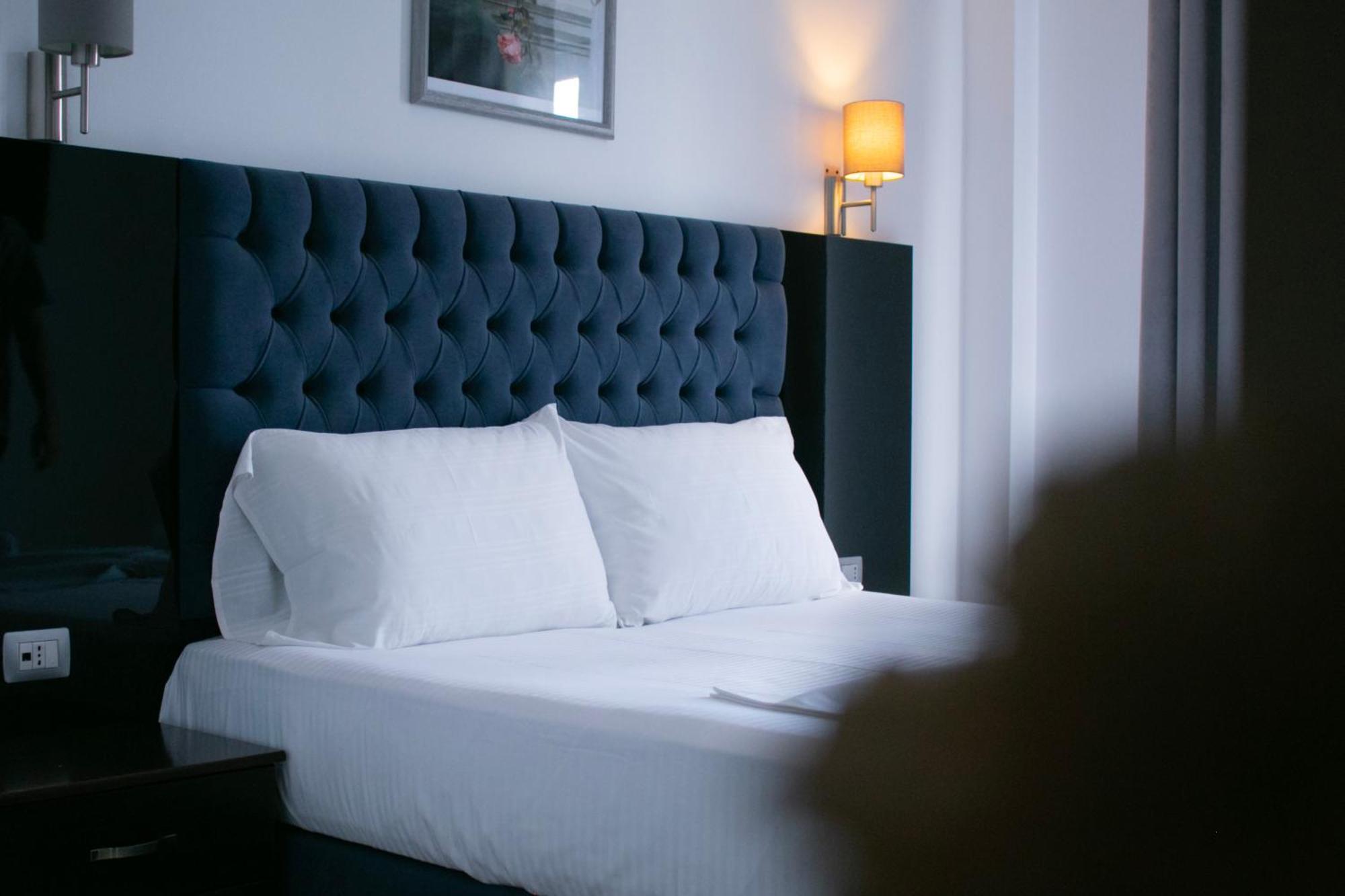 Hotel Fron Sarandë Eksteriør bilde