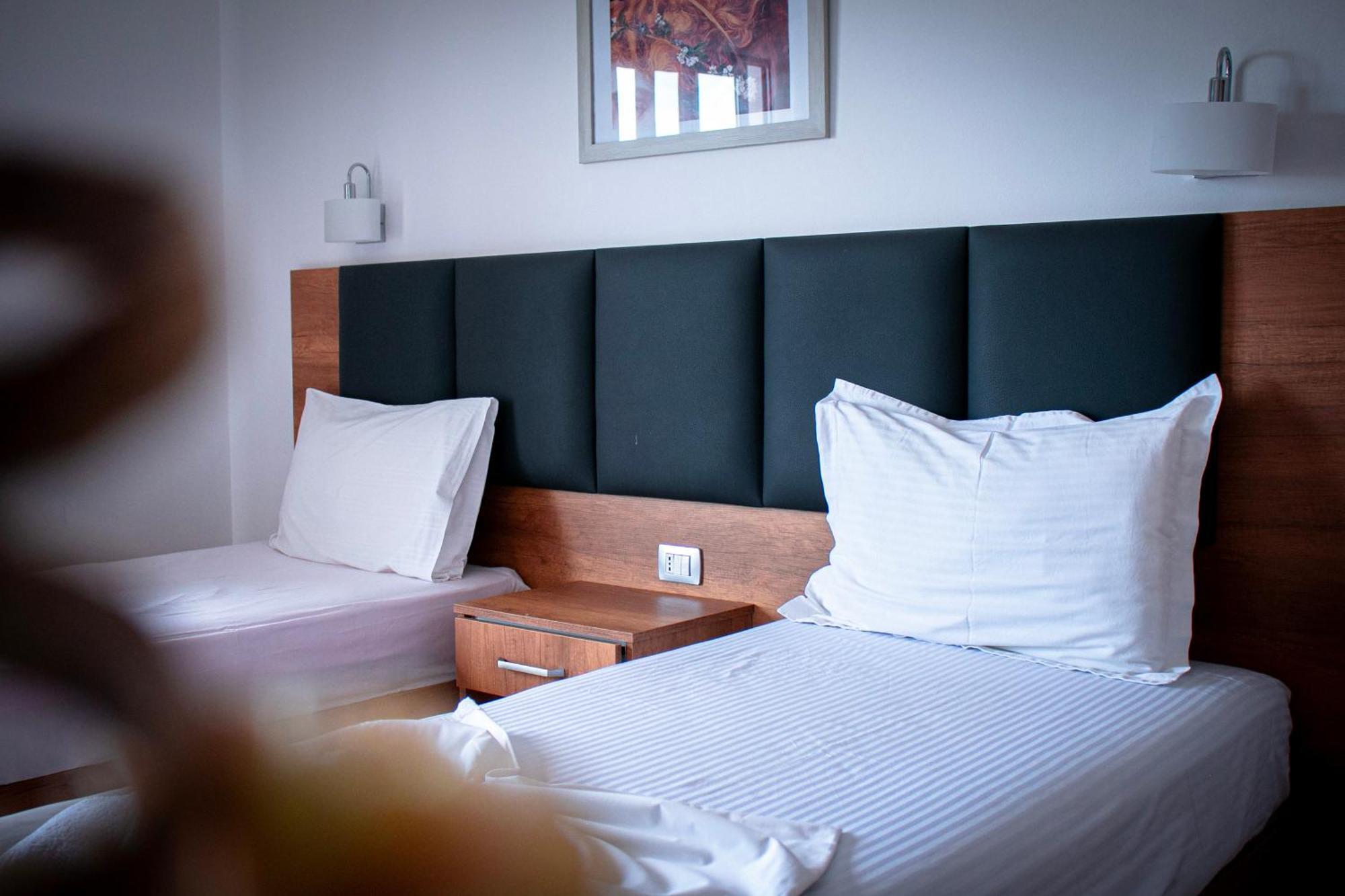 Hotel Fron Sarandë Eksteriør bilde