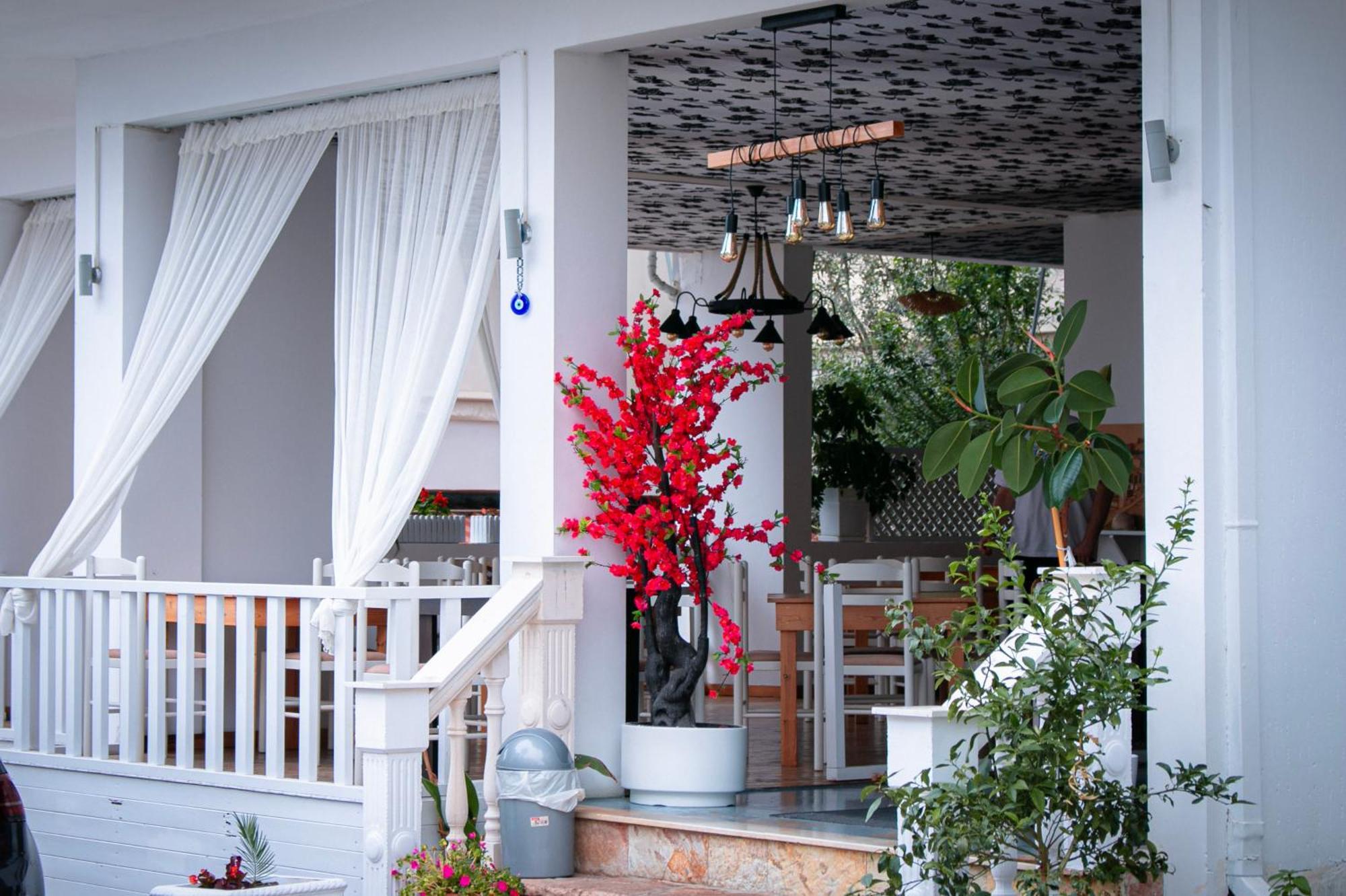 Hotel Fron Sarandë Eksteriør bilde