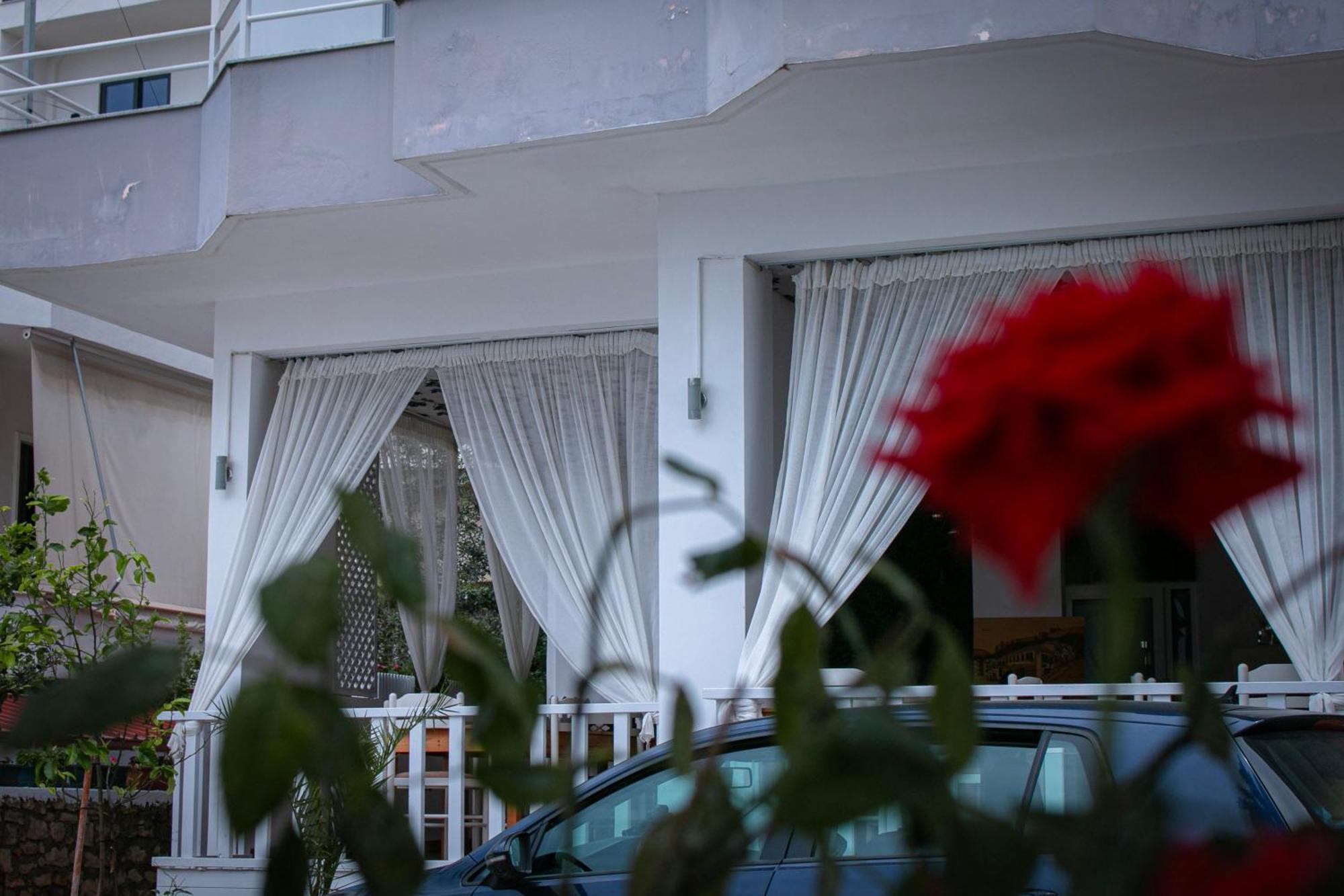 Hotel Fron Sarandë Eksteriør bilde