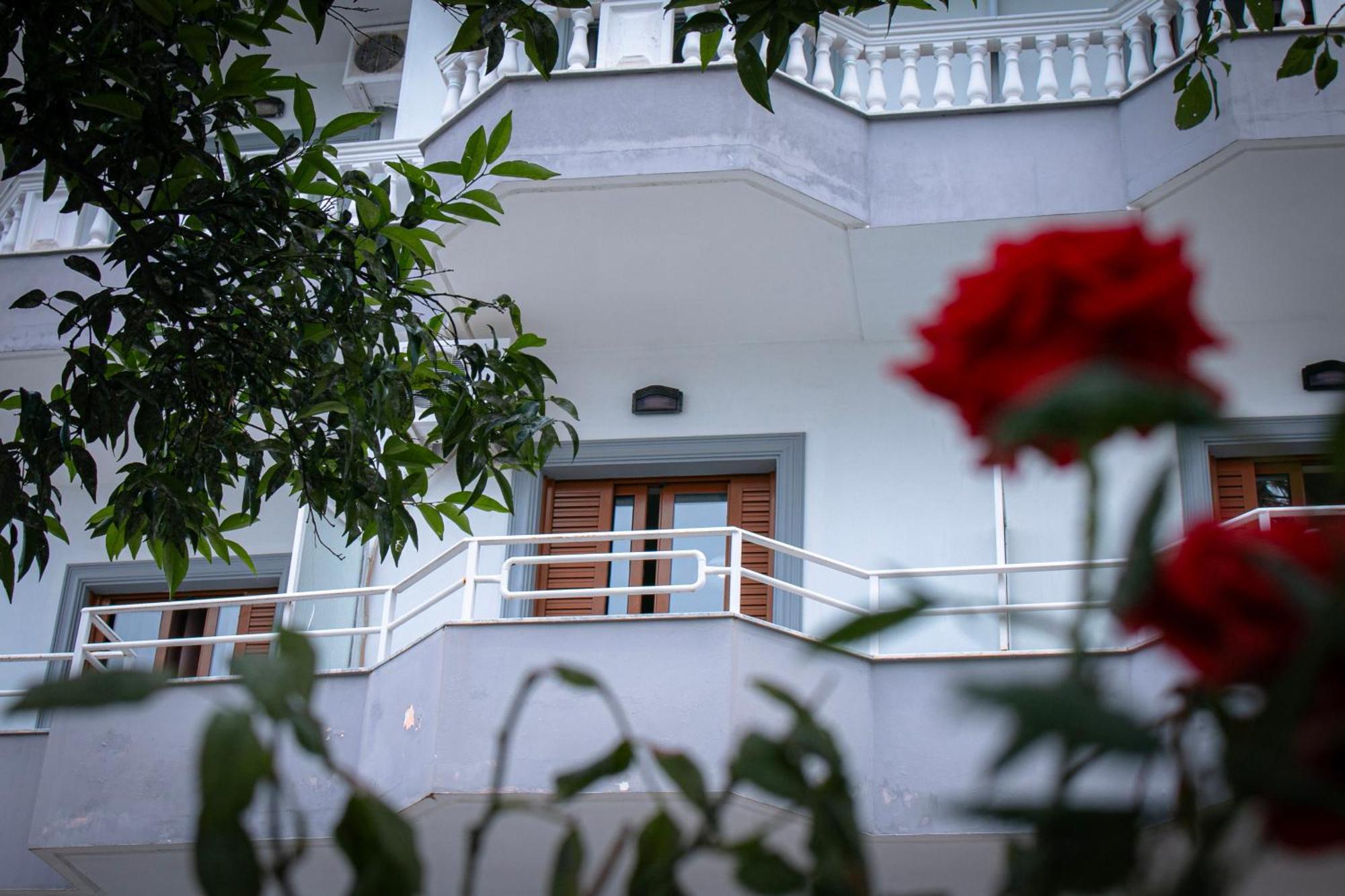 Hotel Fron Sarandë Eksteriør bilde
