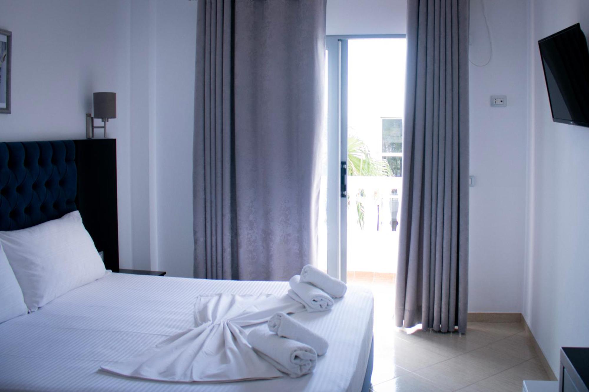 Hotel Fron Sarandë Eksteriør bilde