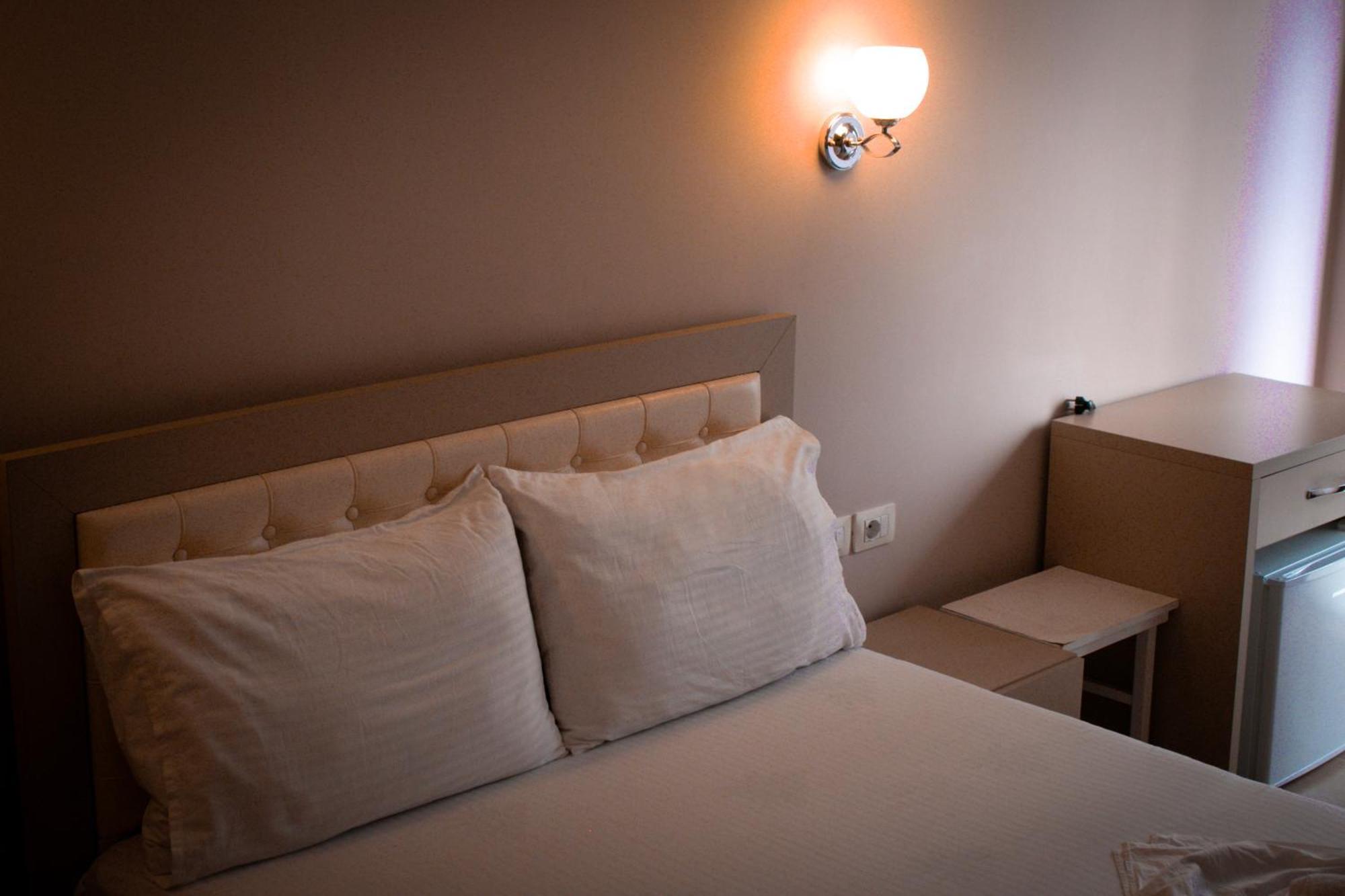 Hotel Fron Sarandë Eksteriør bilde