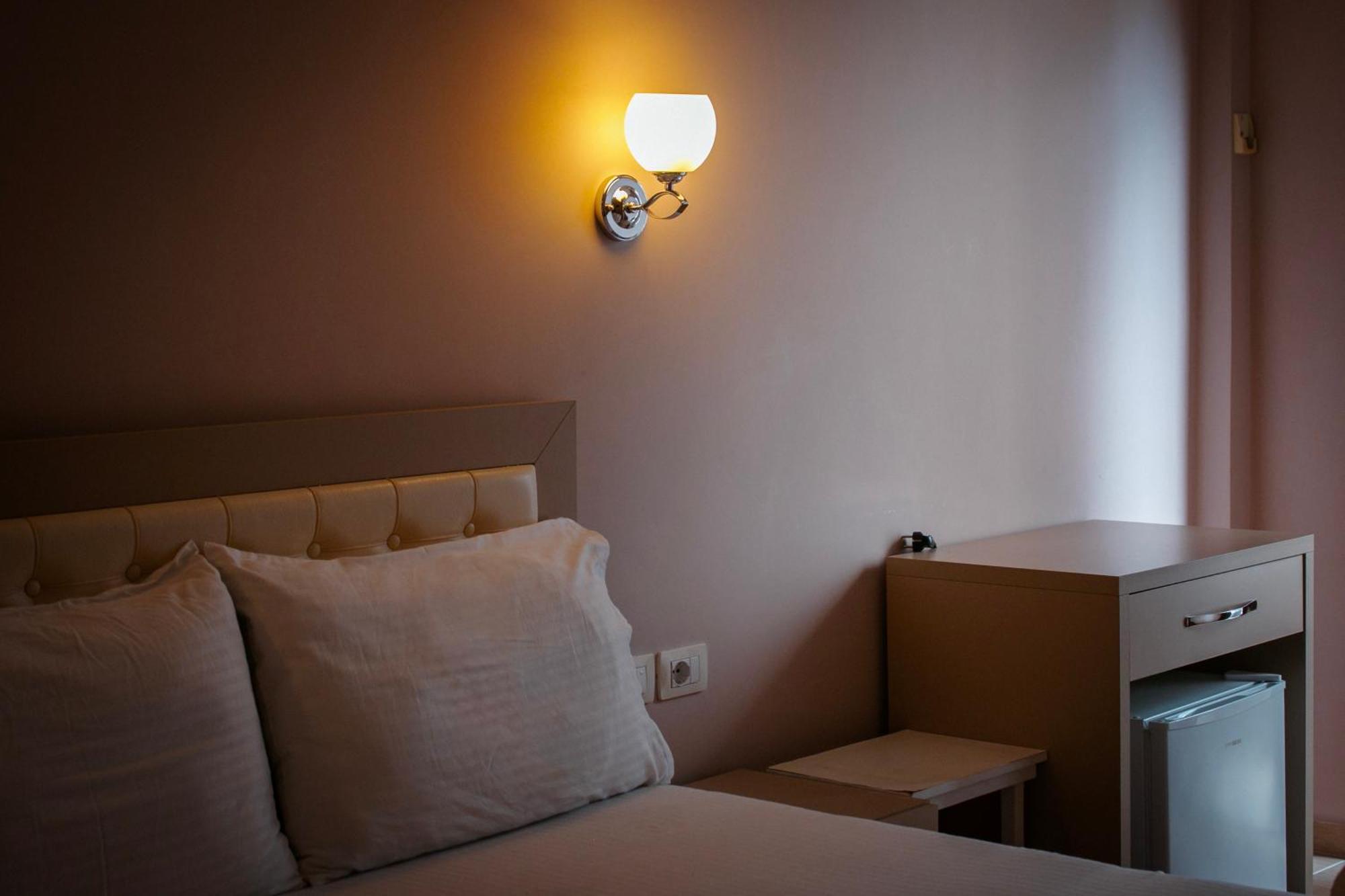 Hotel Fron Sarandë Eksteriør bilde