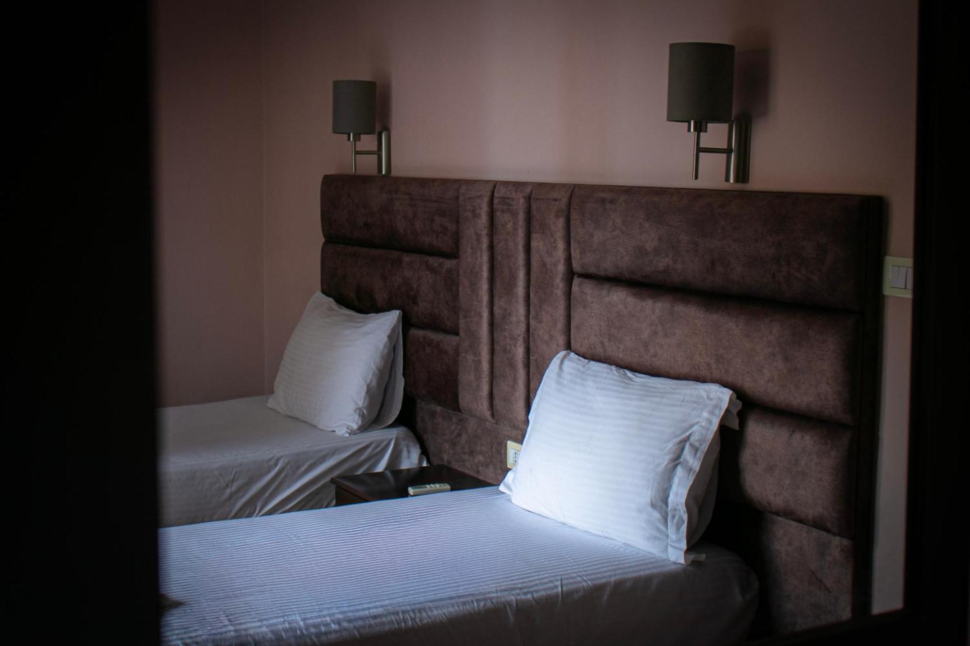 Hotel Fron Sarandë Eksteriør bilde
