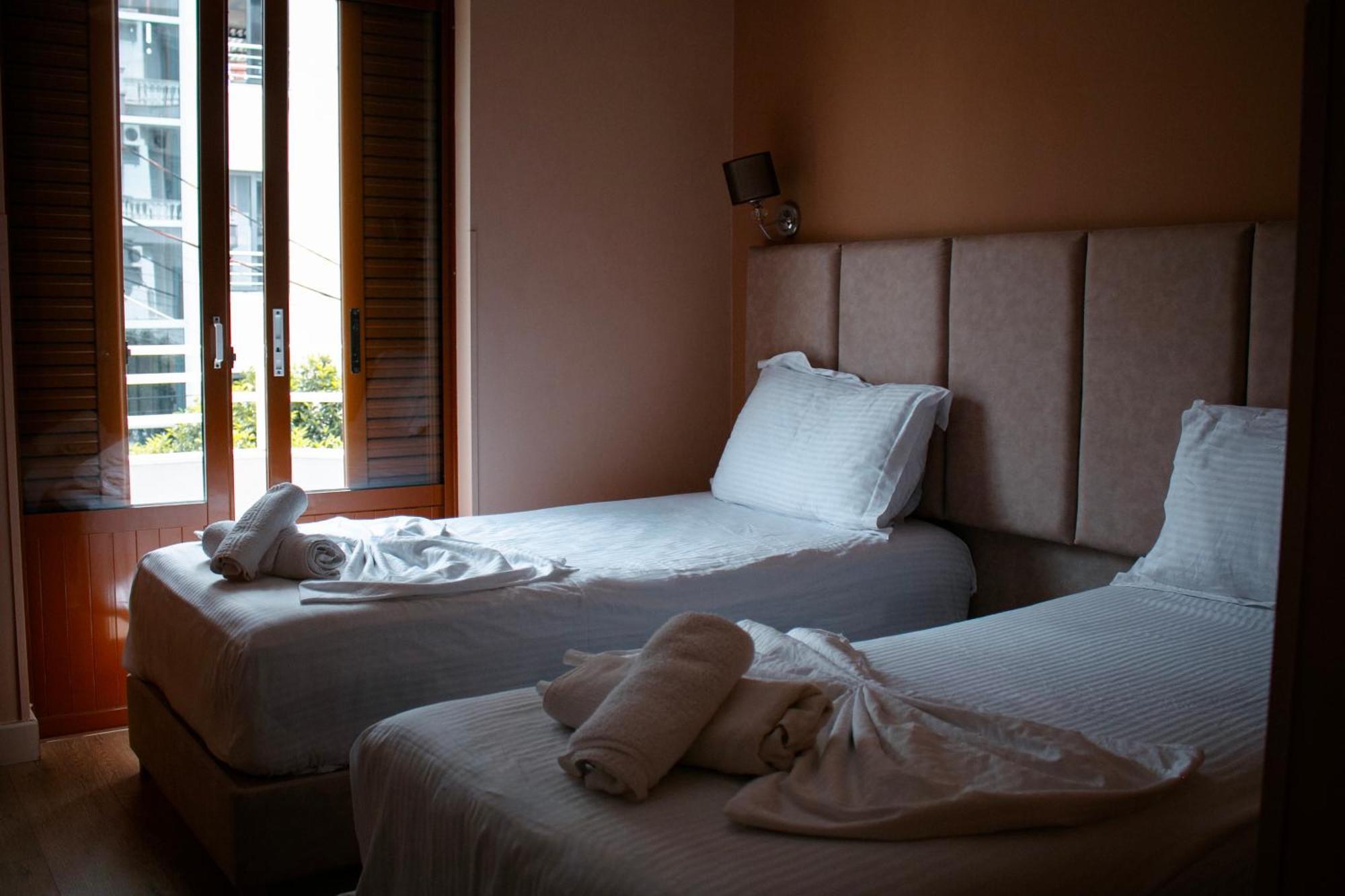Hotel Fron Sarandë Eksteriør bilde