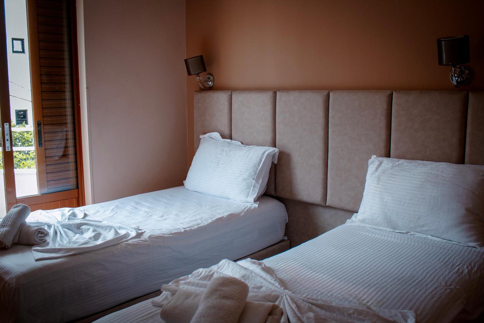 Hotel Fron Sarandë Eksteriør bilde